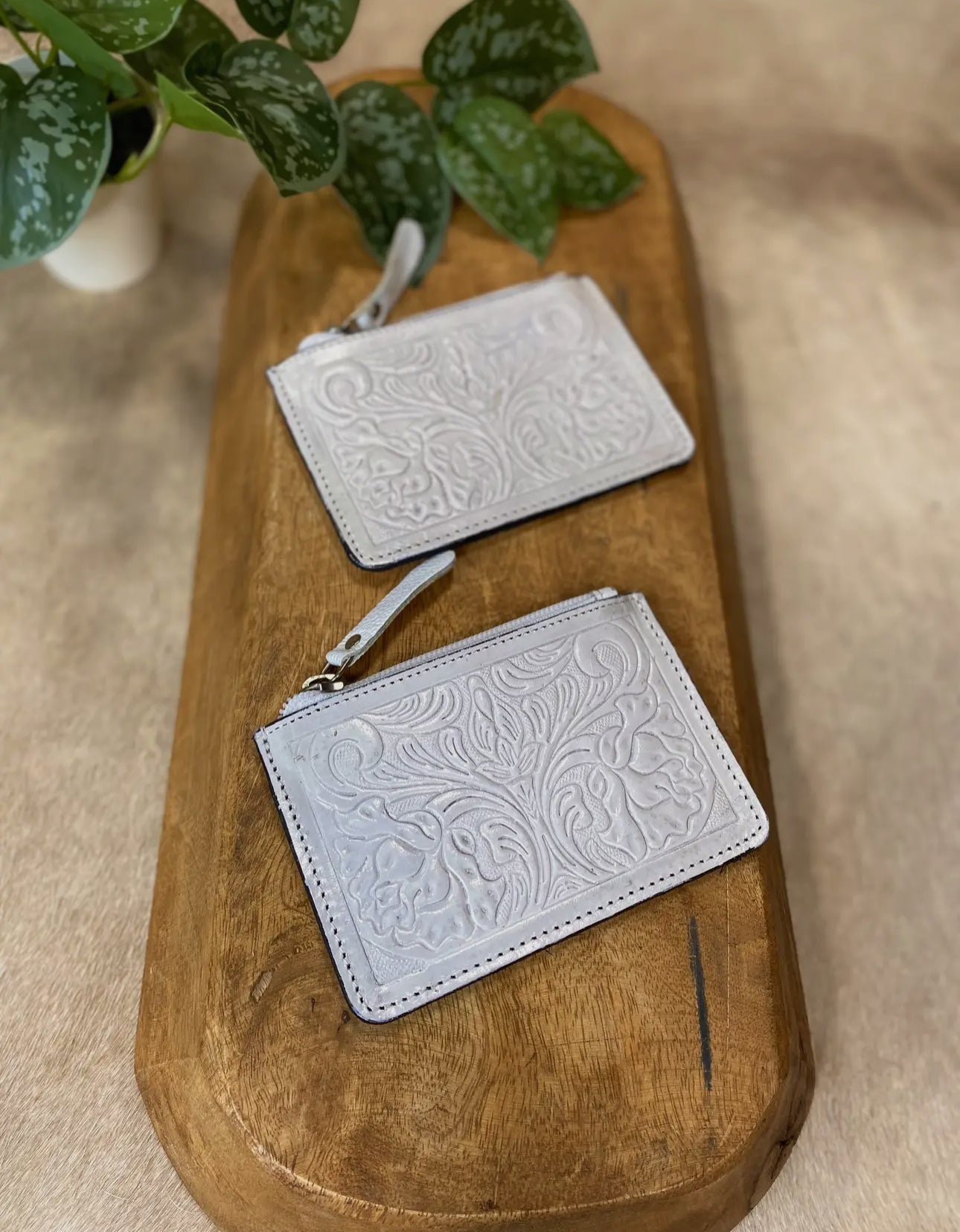 White Tooled Leather Cardholder Wallet