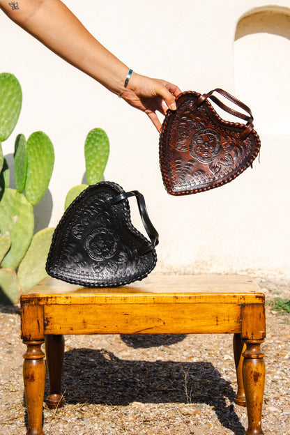 Corazoncito Leather Handbag | CLASSIC