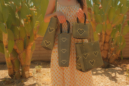 Hand-woven Heart Tote - Black