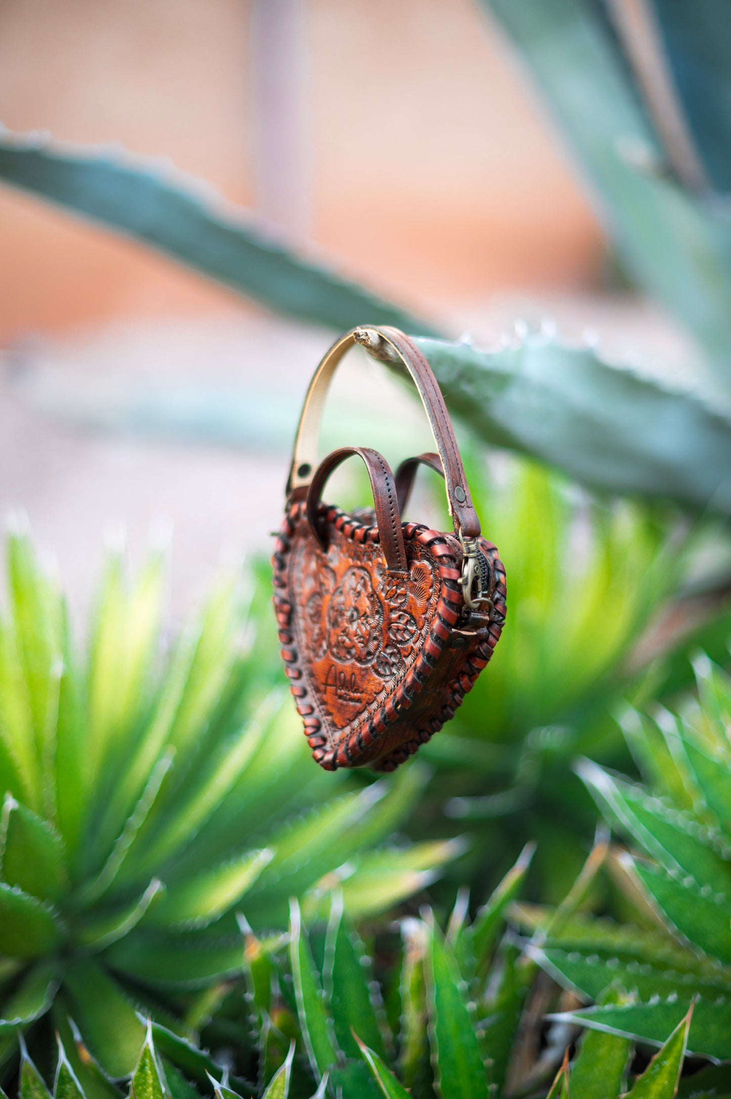 Heart Tooled Mini Moneybag Leather Crossbody