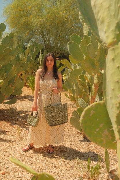 Hand-woven Heart Tote - Black