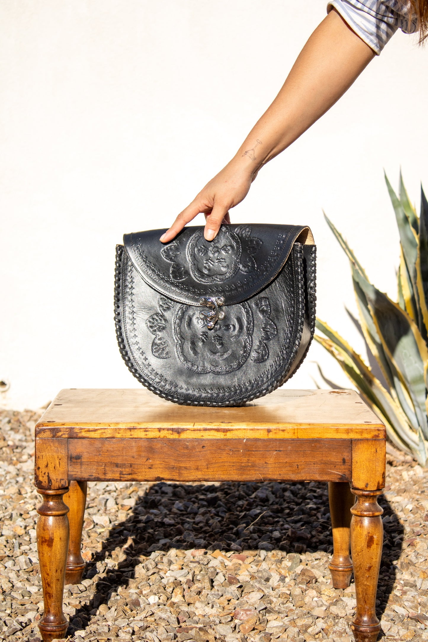 Negra Media Luna Leather Crossbody